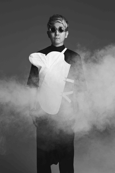 http://www.asian-hana.com/20141119m-floWEB_m-flo_0201-4-2%E2%91%A1.jpg