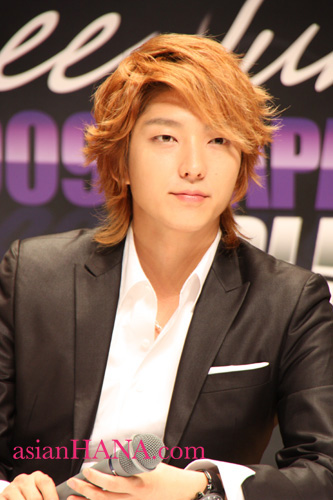 http://www.asian-hana.com/Leejunki12.jpg