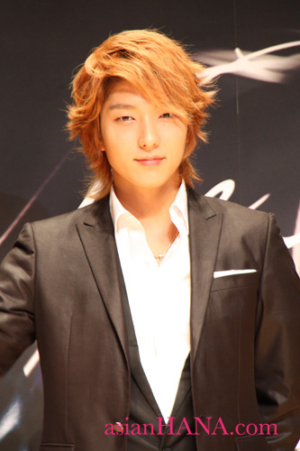 http://www.asian-hana.com/Leejunki14.jpg