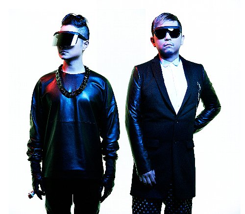 http://www.asian-hana.com/m-flo_NEVEN_artistphoto_%E5%B0%8F0130.jpg